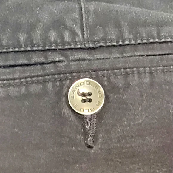 Vintage (Used) Bandolino Black Cotton Twill Shorts - Size 6 - Picture 4 of 6